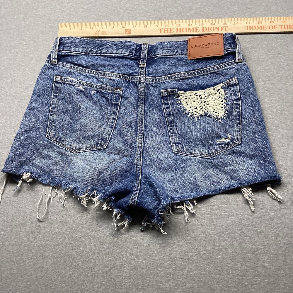 Lucky Brand High Rise Mom Short Size 31 Crochet Pocket Cut Off Distressed Blue
